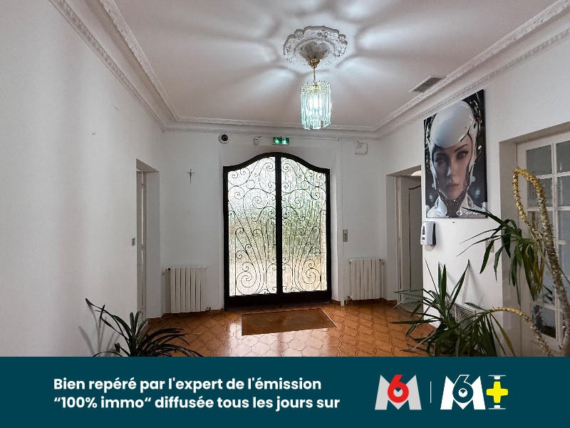 Maison - 450 m² - 15 pièces