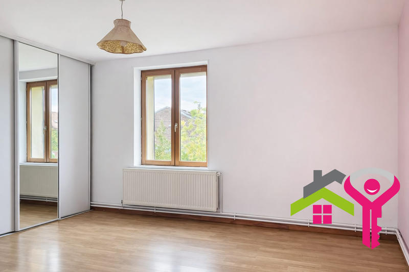 Maison - 180 m² - 6 pièces