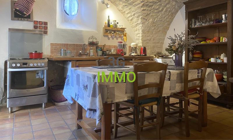 Maison de village - 80 m² - 4 pièces