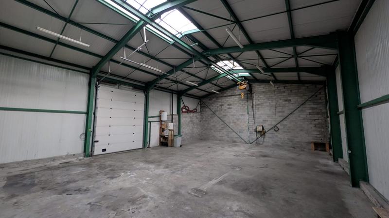 Maison - 300 m² - 3 pièces