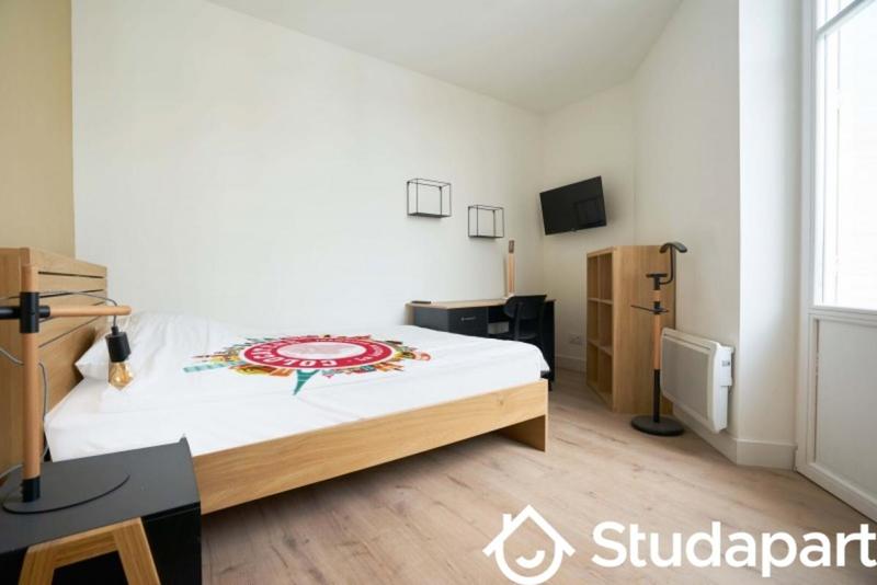 Chambre - 10 m² - 1 pièce