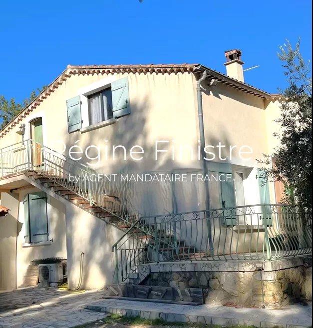 Maison - 205 m² - 7 pièces