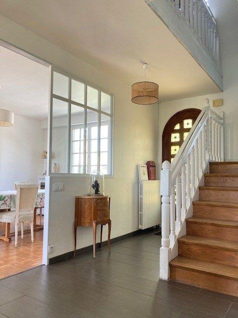 Maison - 170 m² - 8 pièces
