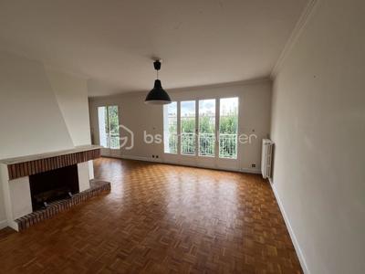 Appartement - 104 m² - 5 pièces
