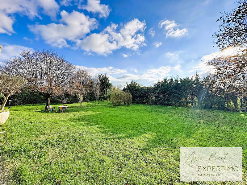 Maison - 240 m² - 10 pièces