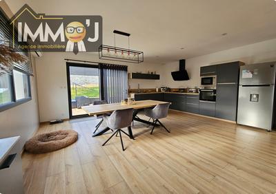 Maison - 156 m² - 5 pièces