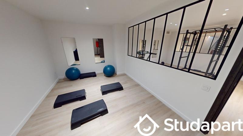 Chambre - 11 m² - 1 pièce