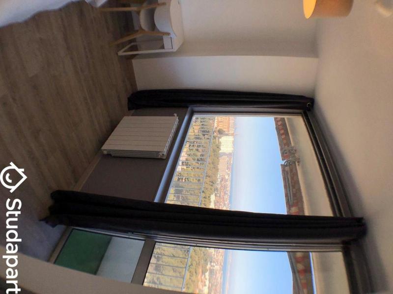 Chambre - 14 m² - 1 pièce