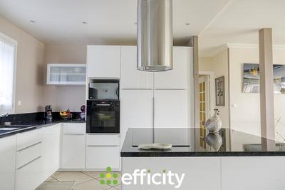 Maison - 153 m² - 5 pièces