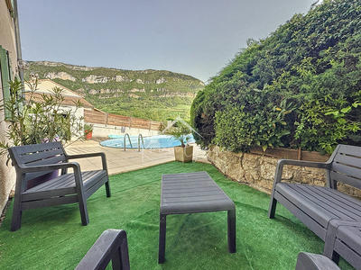 Maison - 103 m² - 5 pièces