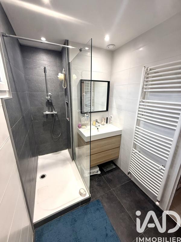 Maison - 93 m² - 4 pièces