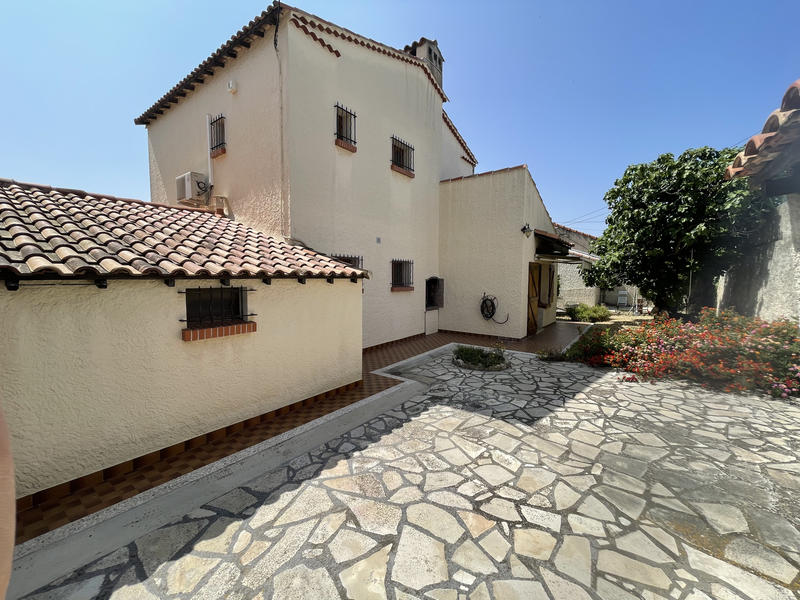 Maison traditionnelle - 101 m² - 4 pièces