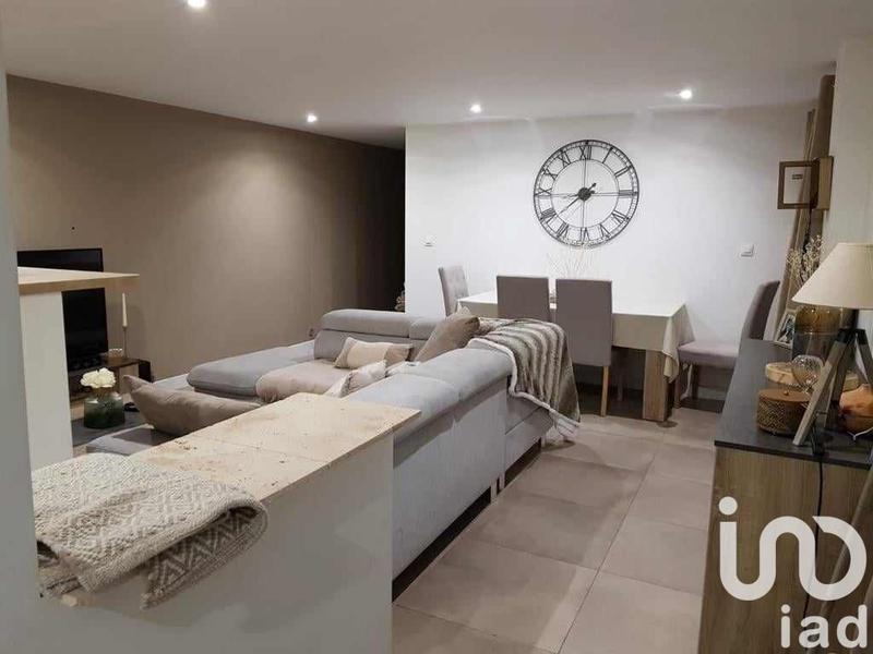 Maison - 220 m² - 8 pièces