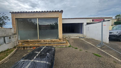 Local commercial - 90 m² - 2 pièces