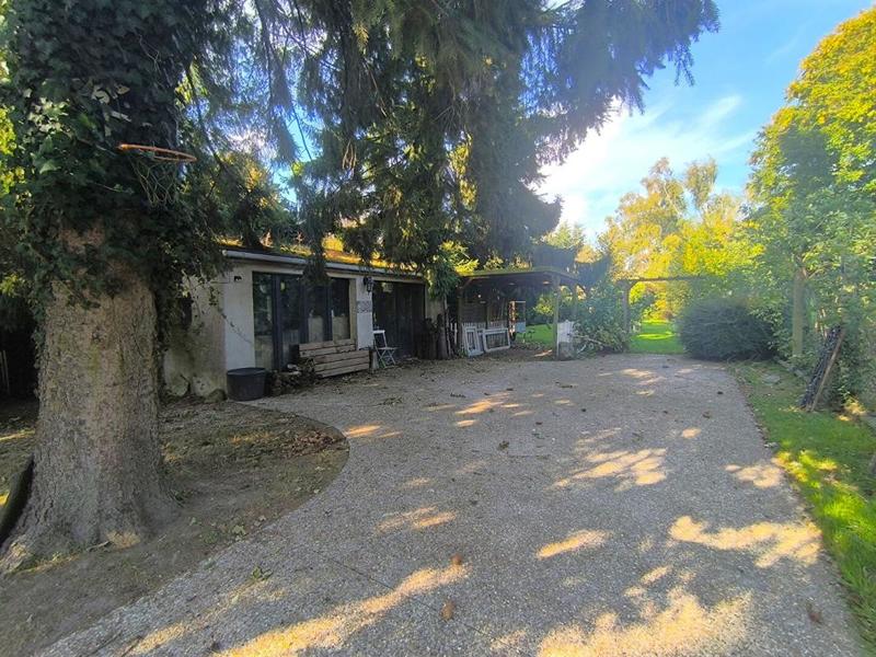 Maison - 249 m² - 7 pièces