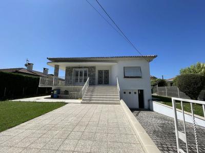 Maison - 140 m² - 4 pièces