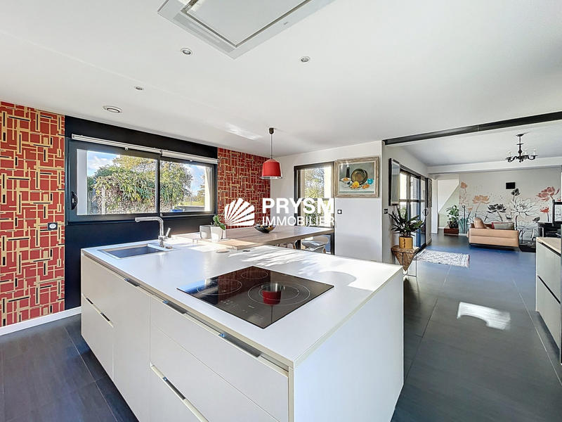 Maison contemporaine - 197 m² - 6 pièces