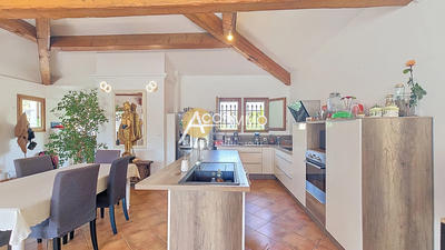 Maison - 193 m² - 5 pièces