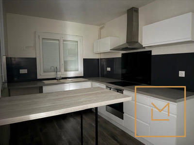 Maison - 85 m² - 5 pièces