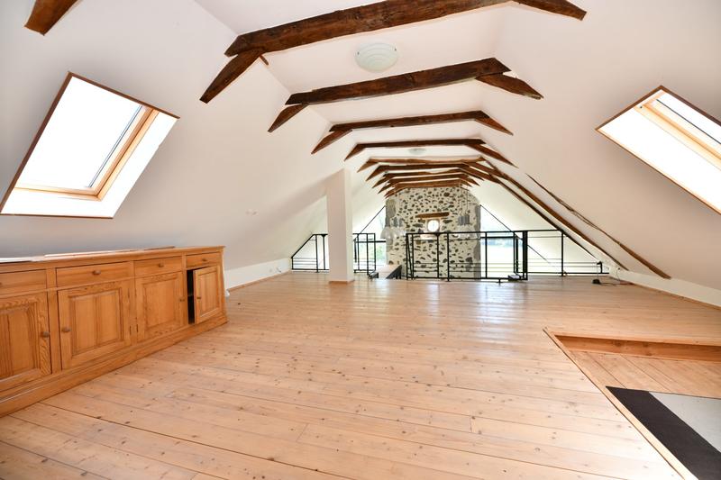 Maison - 390 m² - 12 pièces