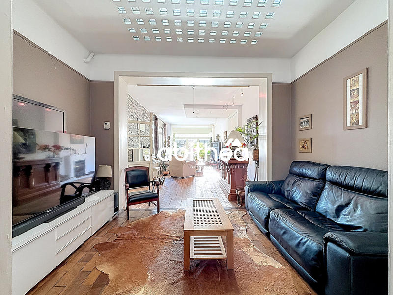 Maison - 224 m² - 6 pièces