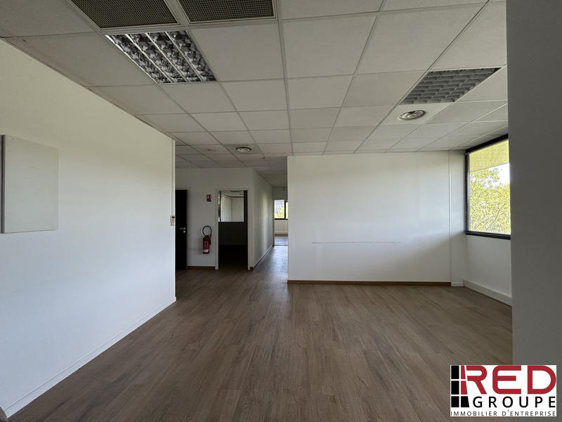 Bureau - 121 m²