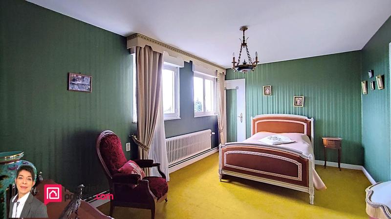 Maison - 218 m² - 8 pièces