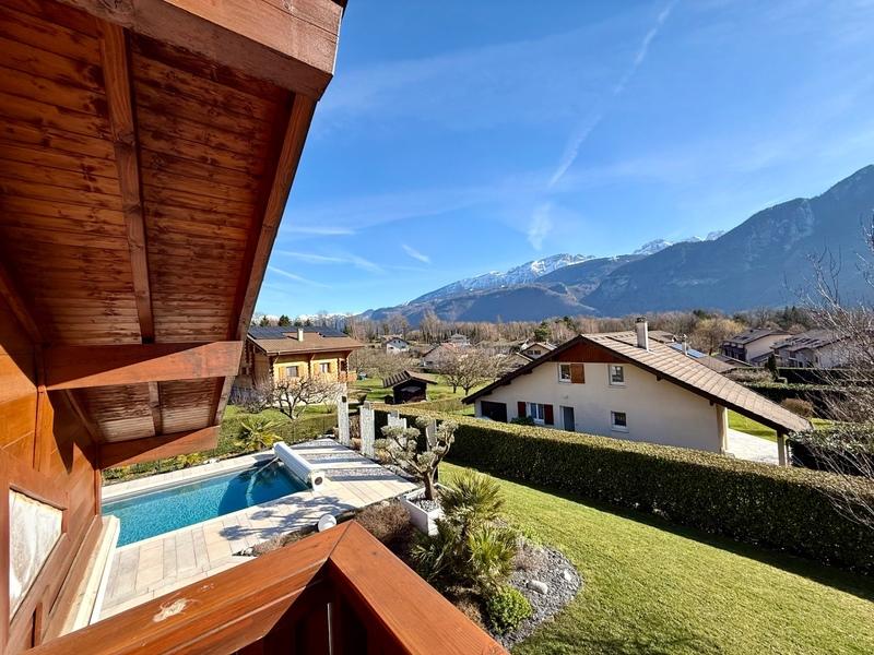 Maison - 138 m² - 5 pièces