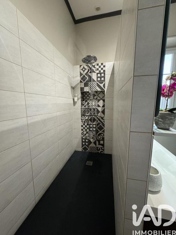 Maison - 215 m² - 7 pièces