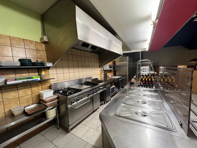 Local commercial - 660 m² - 11 pièces