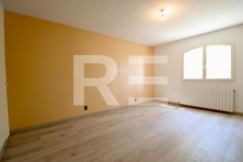 Maison - 250 m² - 14 pièces