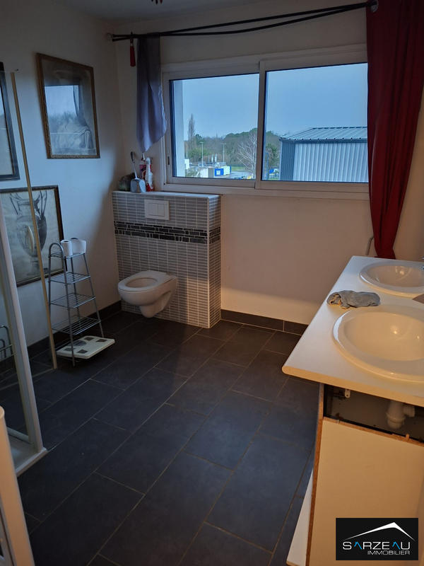 Local d'activités - 175 m²