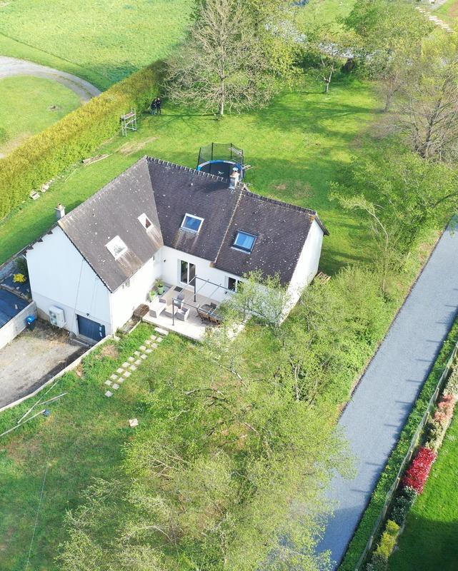 Pavillon - 160 m² - 6 pièces