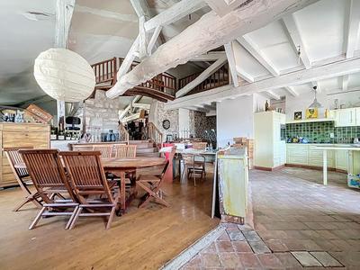 Appartement - 264 m² - 4 pièces