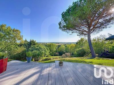 Maison - 245 m² - 7 pièces