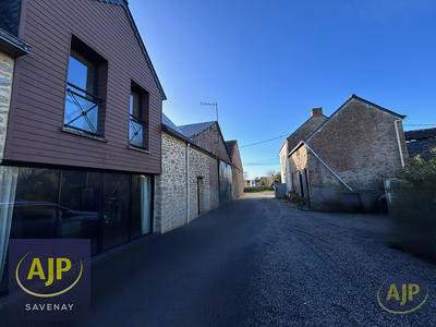 Maison - 210 m² - 9 pièces