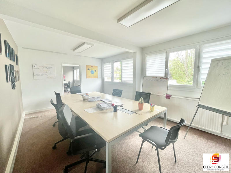 Bureau - 87 m²