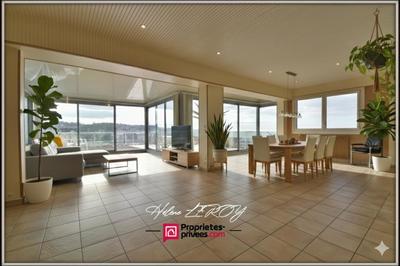 Maison - 198 m² - 6 pièces