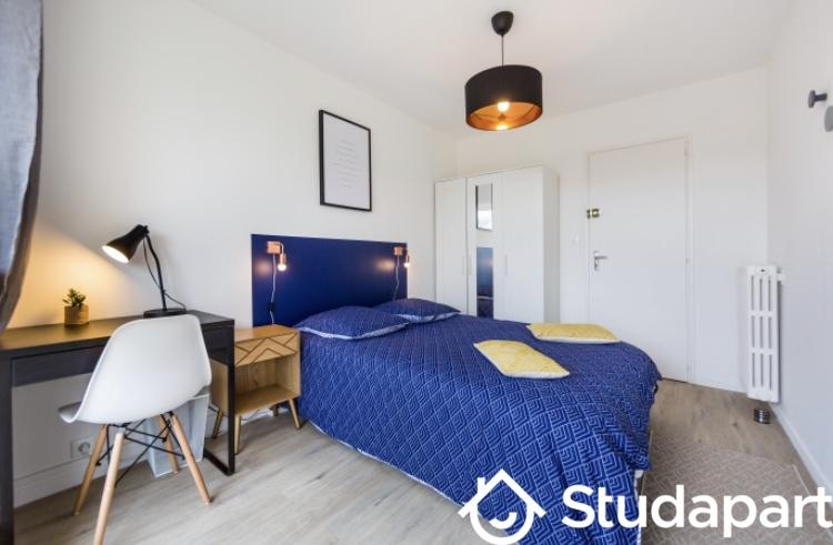 Chambre - 82 m² - 1 pièce