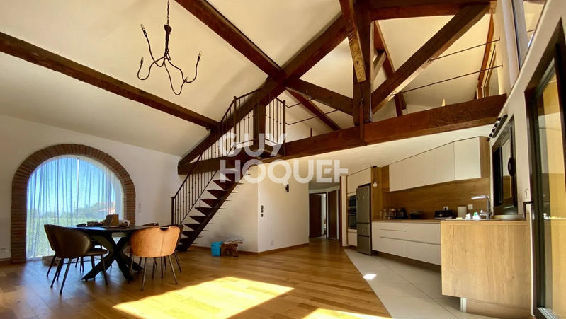 Appartement - 188 m² - 6 pièces