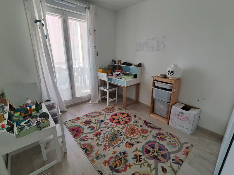 Appartement - 86 m² - 4 pièces