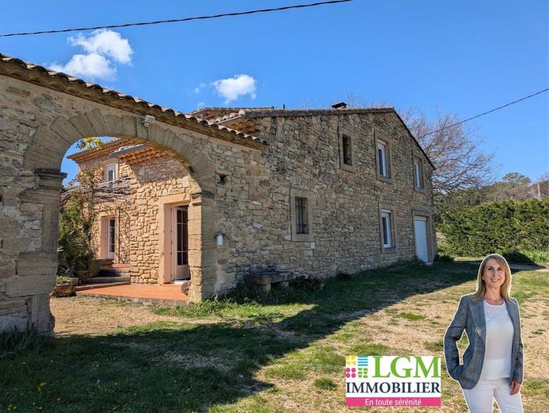 Mas - 219 m² - 6 pièces