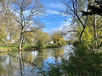 Maison - 239 m² - 8 pièces