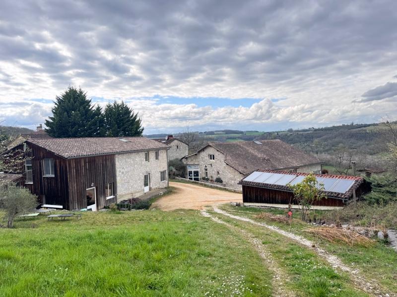 Propriété - 500 m² - 15 pièces