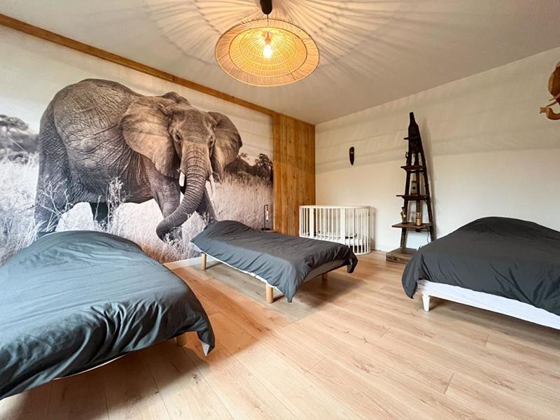 Maison - 260 m² - 12 pièces