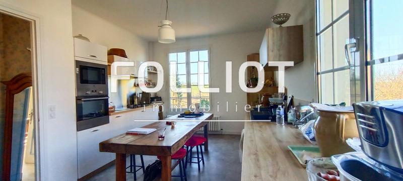 Maison - 185 m² - 6 pièces