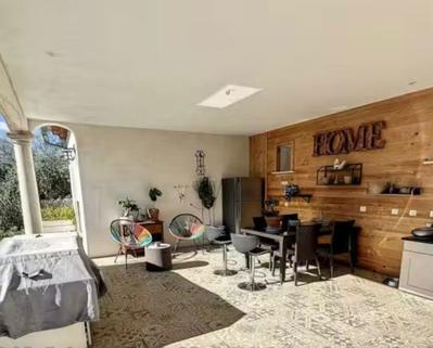 Propriété - 320 m² - 13 pièces