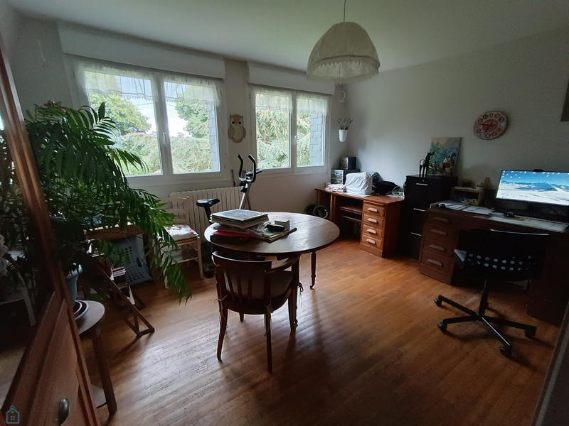 Maison - 97 m² - 7 pièces