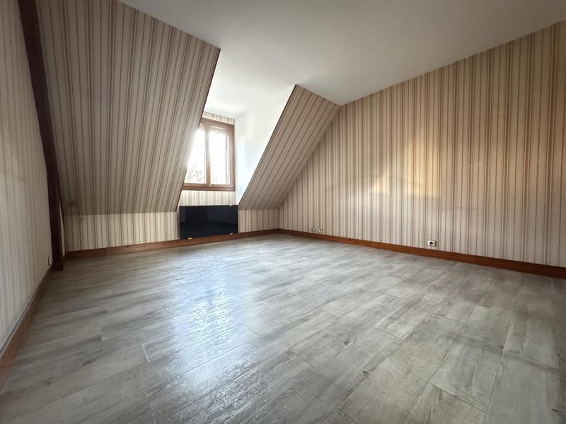 Maison - 145 m² - 6 pièces