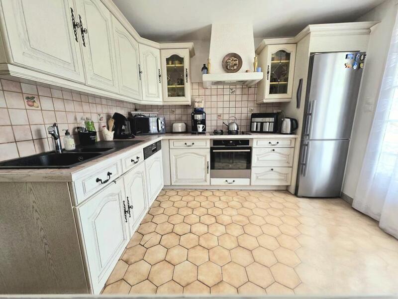 Maison - 90 m² - 5 pièces